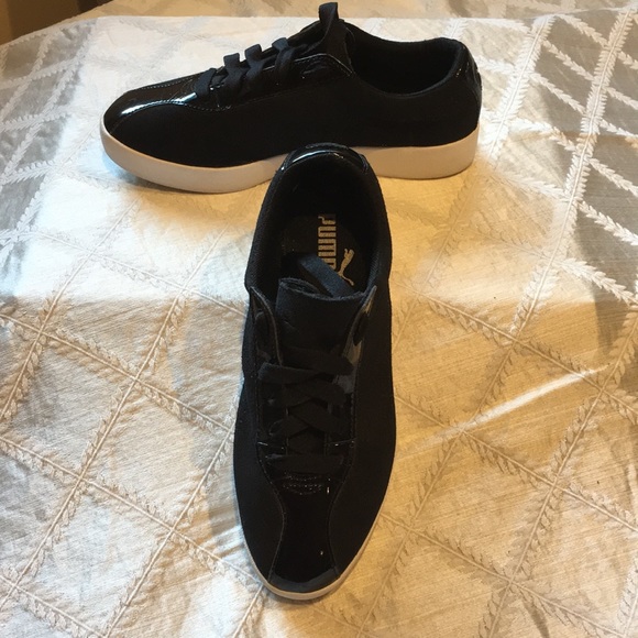 Puma Sneakers, Black with Patent Leather, Size 6 - Picture 3 of 7